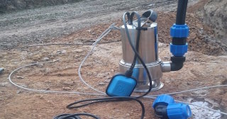 Установка дренажного насоса в Гулькевичах - услуги от СантехДомГль, расценки от 3089 рублей